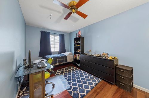 8757 Santa Bella Dr D, Hazelwood MO 63042-2917 exterior