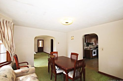 21 Rimmon St, Seymour, CT 06483-2723