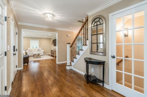 13 Larch Dr, Chester NJ  07930-2607 exterior