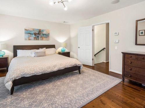 504 Dunwoody Chace, Atlanta GA 30328-6009 exterior