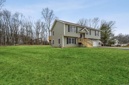 16 Pleasant Ave, Middletown, NY 10940-4314