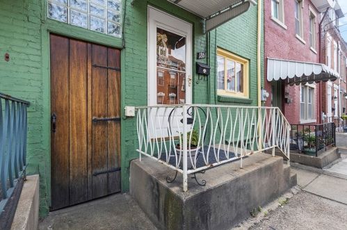 186 45 St, Pittsburgh PA 15201-3056 exterior