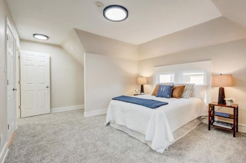 2339 60th St, Milwaukee WI  53219-2129 exterior