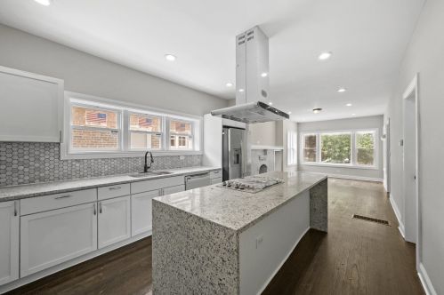 7141 Wabash Ave, Chicago IL 60628-7349 exterior