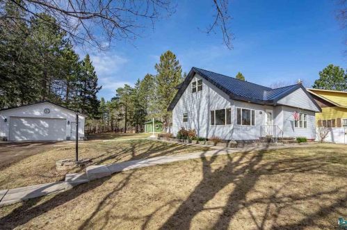 8725 Lawn St, Duluth MN 55810-1543 exterior