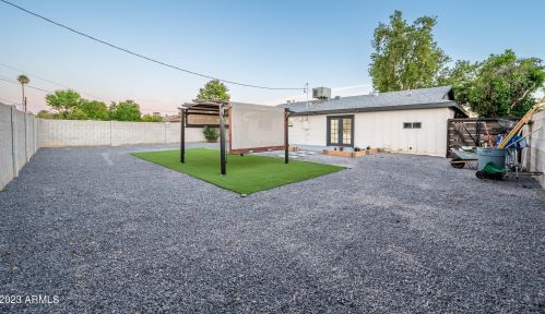 3350 Bloomfield Rd, Phoenix AZ 85032-7364 exterior