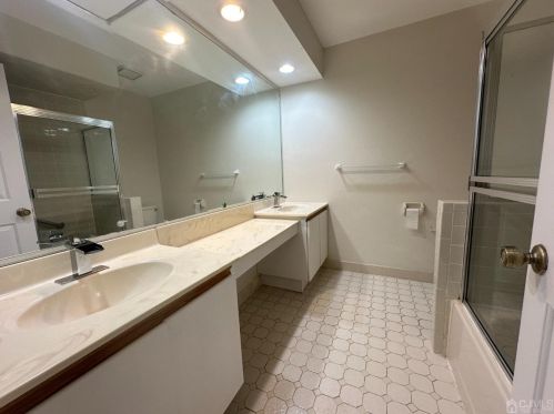 203 Woodhaven Dr, Edison NJ  08817-3767 exterior