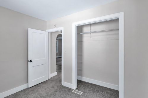 5024 Westnedge Ave, Kalamazoo MI 49004-3071 exterior