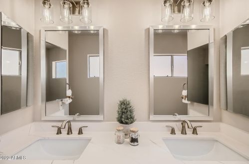 6209 Championship Dr, Chandler AZ  85249-4083 exterior