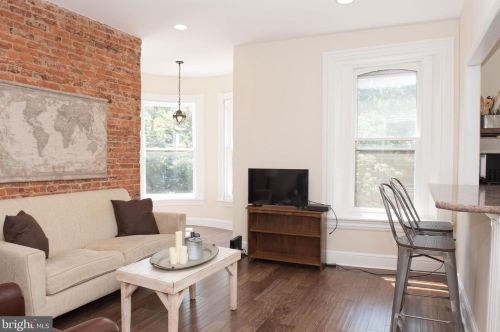 449 Chestnut St, Lancaster PA 17603-3400 exterior