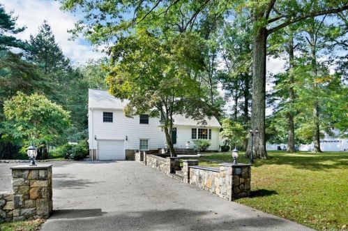 29 Maryland Ave, Armonk NY  10504-2030 exterior