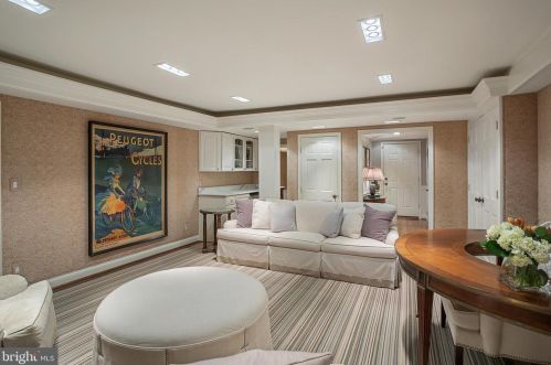 2446 Kalorama Rd, Washington DC 20008-1625 exterior