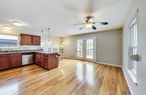 7329 Vernon Ave, Chicago IL 60653-3405 exterior