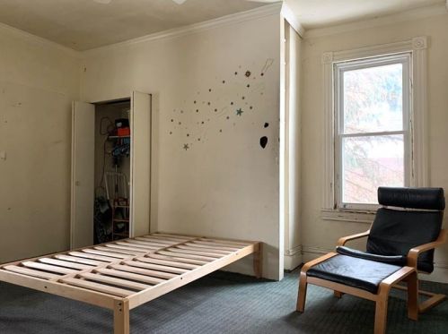 857 Hutchinson Ave, Pittsburgh PA 15218-1433 exterior