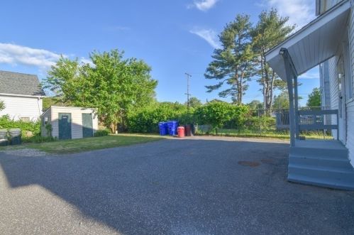 105 Lyons St, Springfield MA 01151-1610 exterior