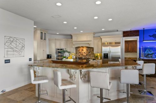 4119 Cswy Vis Dr, Tampa FL 33615-5416 exterior