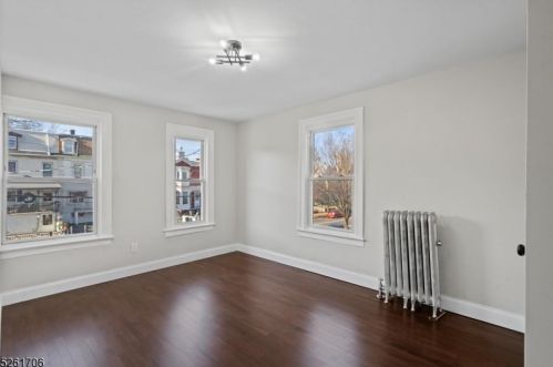 237 7th St, Newark NJ 07107-2728 exterior