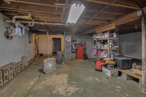 11 Bow Bog Rd, Concord NH 03304-4001 exterior