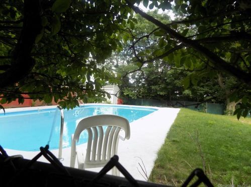 124 Biruta St, New Britain CT 06053-2872 exterior