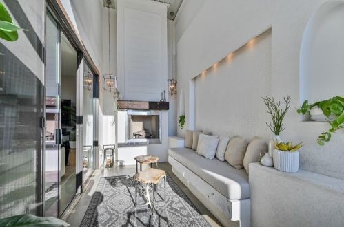 972 Dekalb Ave, Atlanta, GA 30307-2574