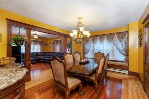 283 8th Ave, Woonsocket, RI 02895-4150