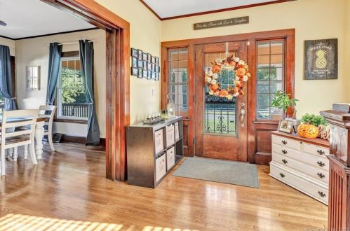 448 New Haven Ave, Derby CT 06418-2518 exterior