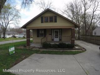 2423 Lees Summit Rd, Independence MO  64055-1955 exterior
