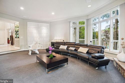 9906 Avenel Farm Dr, Rockville MD 20854-5410 exterior