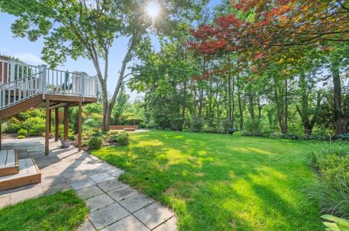 181 Penhurst Dr, Pittsburgh PA 15235-5318 exterior