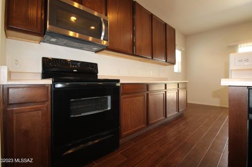 6434 Sunrise Valley Dr, Tucson AZ  85706-4977 exterior