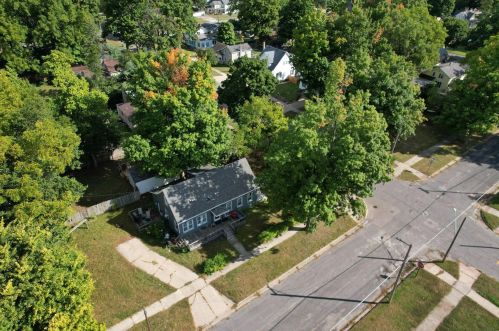 602 Walnut St, Three Rivers, MI 49093-1436