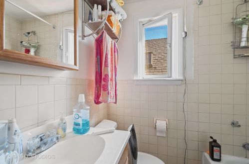 2525 Haddon Ave, Chicago IL exterior