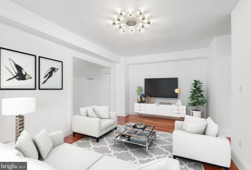 2227 20th St, Washington DC  20009-5075 exterior