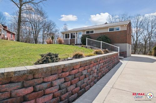 283 Longleaf Dr, Moon Twp PA  15108-3135 exterior