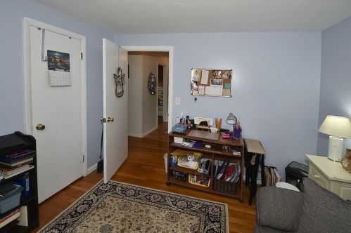 20 Nancy Dr, Enfield CT 06082-2632 exterior