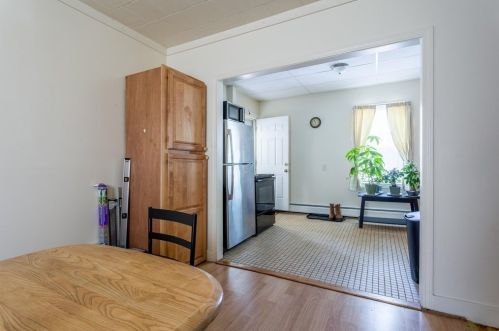 48 Pleasant St, Ware MA 01082-1217 exterior