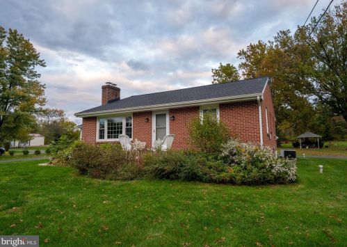 1184 Miller Rd, Pottstown, PA 19465-7659