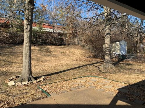 9443 High Hl Ct, Saint Louis MO exterior