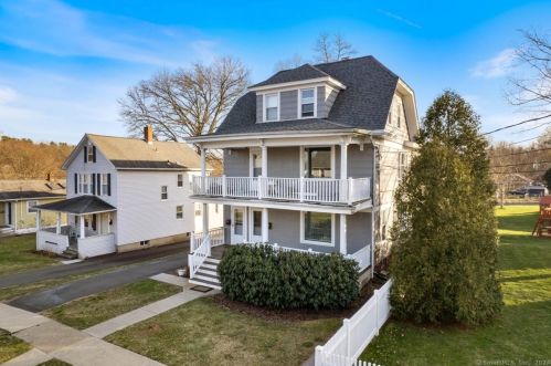 51 Dutton St, Wallingford CT  06492-3201 exterior