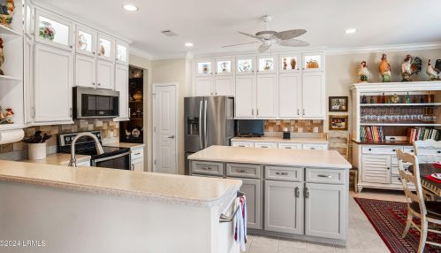 18 Wandering Daisy Dr, Bluffton SC 29909-6166 exterior