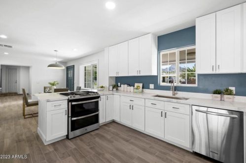 6834 13th St, Phoenix AZ  85014-1124 exterior