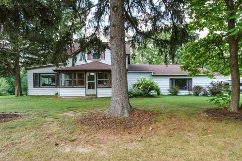 1743 30th St, Kalamazoo, MI 49048-5891