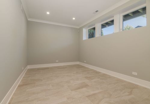 3642 Artesian Ave, Chicago IL  60618-4708 exterior