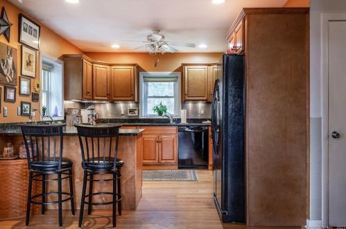 98 Aetna Ave, Torrington, CT 06790-4486