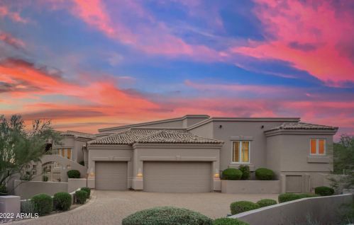 14020 Canyon Dr, Phoenix, AZ 85048-9087