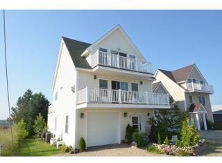 46 River St, Seabrook, NH 03874-4848