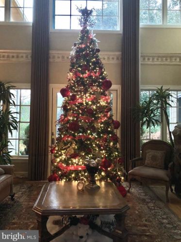 11300 Glen Rd, Rockville MD 20854-1849 exterior