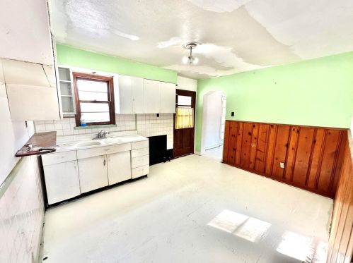 9206 Alpine Dr, Saint Louis MO 63123-4456 exterior