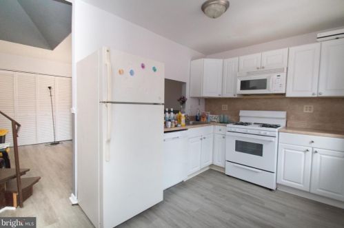 1144 4 St, Philadelphia PA 19133-3208 exterior