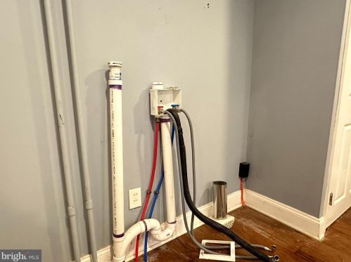 18 21 St, Chester PA 19013-4915 exterior